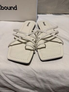 NIB Abound white sandals.